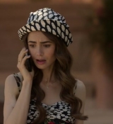 Emily_in_Paris_S02E02_WEBRip_x264-ION10_0609.jpg
