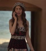 Emily_in_Paris_S02E02_WEBRip_x264-ION10_0680.jpg