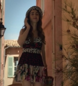 Emily_in_Paris_S02E02_WEBRip_x264-ION10_0701.jpg