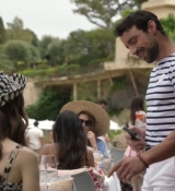 Emily_in_Paris_S02E02_WEBRip_x264-ION10_0726.jpg