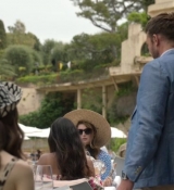 Emily_in_Paris_S02E02_WEBRip_x264-ION10_0766.jpg