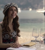 Emily_in_Paris_S02E02_WEBRip_x264-ION10_0791.jpg