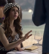 Emily_in_Paris_S02E02_WEBRip_x264-ION10_0828.jpg