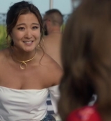 Emily_in_Paris_S02E02_WEBRip_x264-ION10_1119.jpg