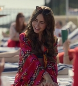 Emily_in_Paris_S02E02_WEBRip_x264-ION10_1127.jpg