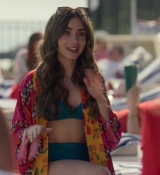 Emily_in_Paris_S02E02_WEBRip_x264-ION10_1136.jpg