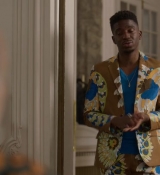 Emily_in_Paris_S02E02_WEBRip_x264-ION10_1238.jpg