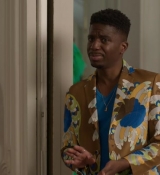 Emily_in_Paris_S02E02_WEBRip_x264-ION10_1285.jpg