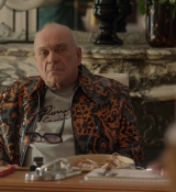Emily_in_Paris_S02E02_WEBRip_x264-ION10_1303.jpg