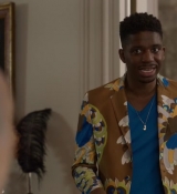 Emily_in_Paris_S02E02_WEBRip_x264-ION10_1316.jpg