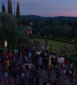 Emily_in_Paris_S02E02_WEBRip_x264-ION10_1352.jpg
