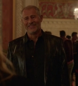 Emily_in_Paris_S02E02_WEBRip_x264-ION10_1433.jpg