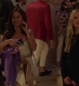 Emily_in_Paris_S02E02_WEBRip_x264-ION10_1452.jpg
