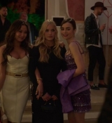 Emily_in_Paris_S02E02_WEBRip_x264-ION10_1485.jpg