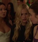 Emily_in_Paris_S02E02_WEBRip_x264-ION10_1498.jpg
