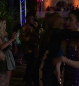 Emily_in_Paris_S02E02_WEBRip_x264-ION10_1629.jpg