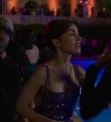 Emily_in_Paris_S02E02_WEBRip_x264-ION10_1645.jpg