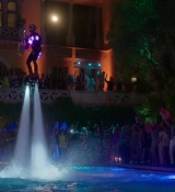 Emily_in_Paris_S02E02_WEBRip_x264-ION10_1664.jpg