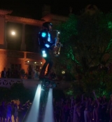 Emily_in_Paris_S02E02_WEBRip_x264-ION10_1675.jpg