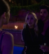 Emily_in_Paris_S02E02_WEBRip_x264-ION10_1697.jpg