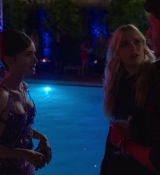 Emily_in_Paris_S02E02_WEBRip_x264-ION10_1705.jpg