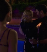 Emily_in_Paris_S02E02_WEBRip_x264-ION10_1718.jpg