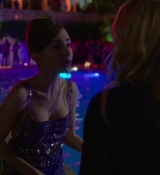 Emily_in_Paris_S02E02_WEBRip_x264-ION10_1736.jpg