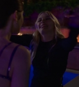 Emily_in_Paris_S02E02_WEBRip_x264-ION10_1741.jpg