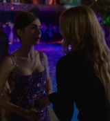 Emily_in_Paris_S02E02_WEBRip_x264-ION10_1752.jpg