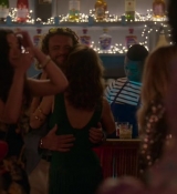 Emily_in_Paris_S02E02_WEBRip_x264-ION10_1817.jpg