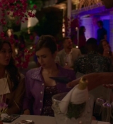 Emily_in_Paris_S02E02_WEBRip_x264-ION10_1820.jpg