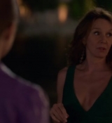 Emily_in_Paris_S02E02_WEBRip_x264-ION10_1879.jpg