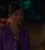 Emily_in_Paris_S02E02_WEBRip_x264-ION10_1900.jpg