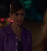 Emily_in_Paris_S02E02_WEBRip_x264-ION10_1906.jpg