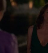 Emily_in_Paris_S02E02_WEBRip_x264-ION10_1987.jpg