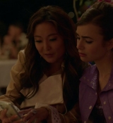 Emily_in_Paris_S02E02_WEBRip_x264-ION10_2072.jpg