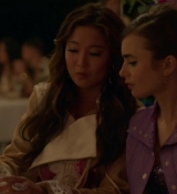 Emily_in_Paris_S02E02_WEBRip_x264-ION10_2121.jpg