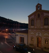 Emily_in_Paris_S02E02_WEBRip_x264-ION10_2217.jpg
