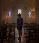 Emily_in_Paris_S02E02_WEBRip_x264-ION10_2241.jpg