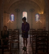 Emily_in_Paris_S02E02_WEBRip_x264-ION10_2242.jpg