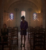 Emily_in_Paris_S02E02_WEBRip_x264-ION10_2243.jpg