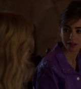 Emily_in_Paris_S02E02_WEBRip_x264-ION10_2340.jpg