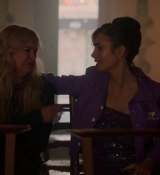 Emily_in_Paris_S02E02_WEBRip_x264-ION10_2362.jpg