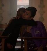 Emily_in_Paris_S02E02_WEBRip_x264-ION10_2367.jpg