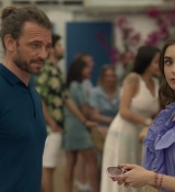 Emily_in_Paris_S02E02_WEBRip_x264-ION10_2514.jpg
