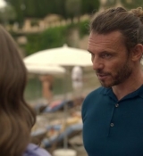 Emily_in_Paris_S02E02_WEBRip_x264-ION10_2520.jpg