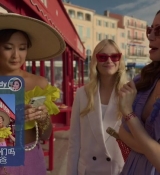 Emily_in_Paris_S02E02_WEBRip_x264-ION10_2601.jpg