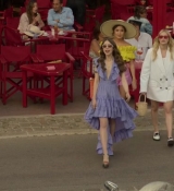 Emily_in_Paris_S02E02_WEBRip_x264-ION10_2617.jpg