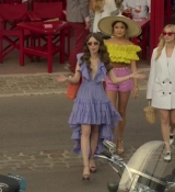 Emily_in_Paris_S02E02_WEBRip_x264-ION10_2621.jpg