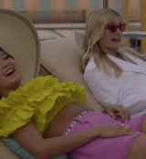 Emily_in_Paris_S02E02_WEBRip_x264-ION10_2705.jpg